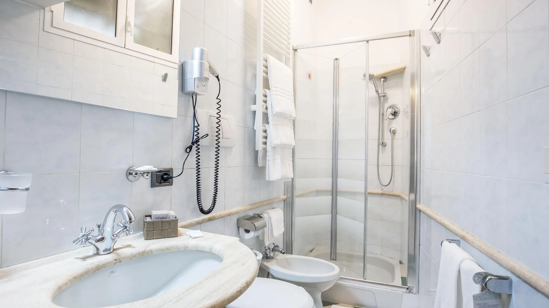 Hotel Fellini Ρώμη 3*,