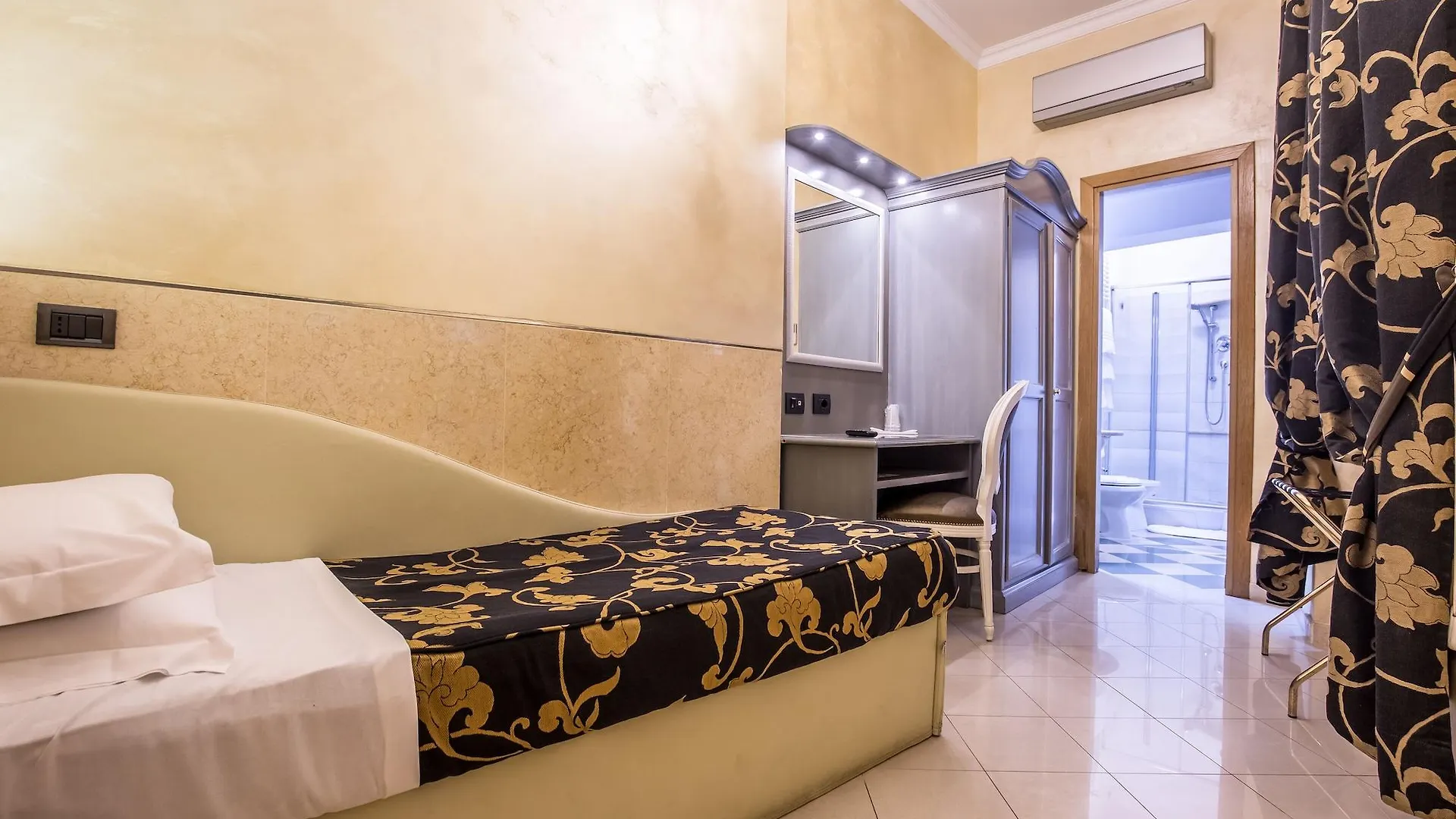 Hotel Fellini Ρώμη