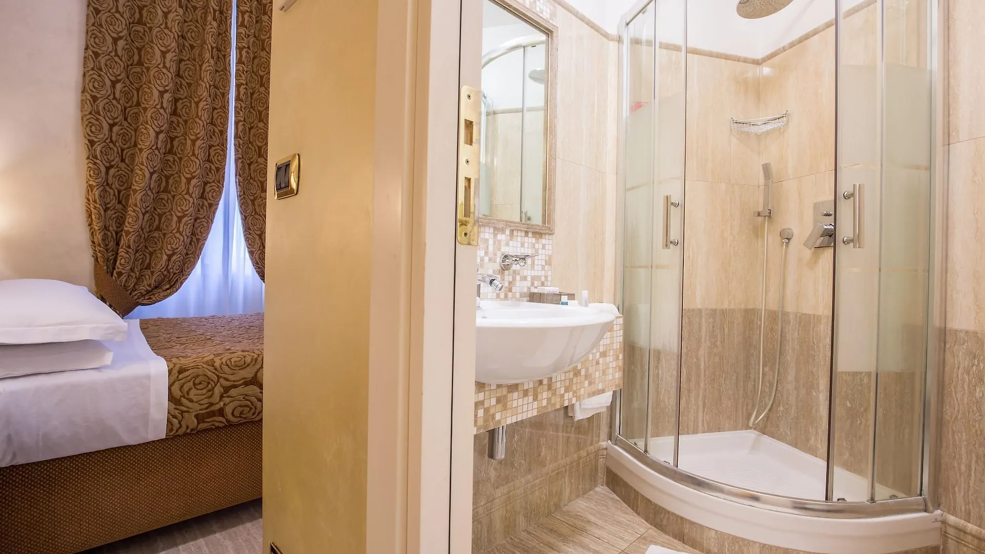 Hotel Fellini Rome