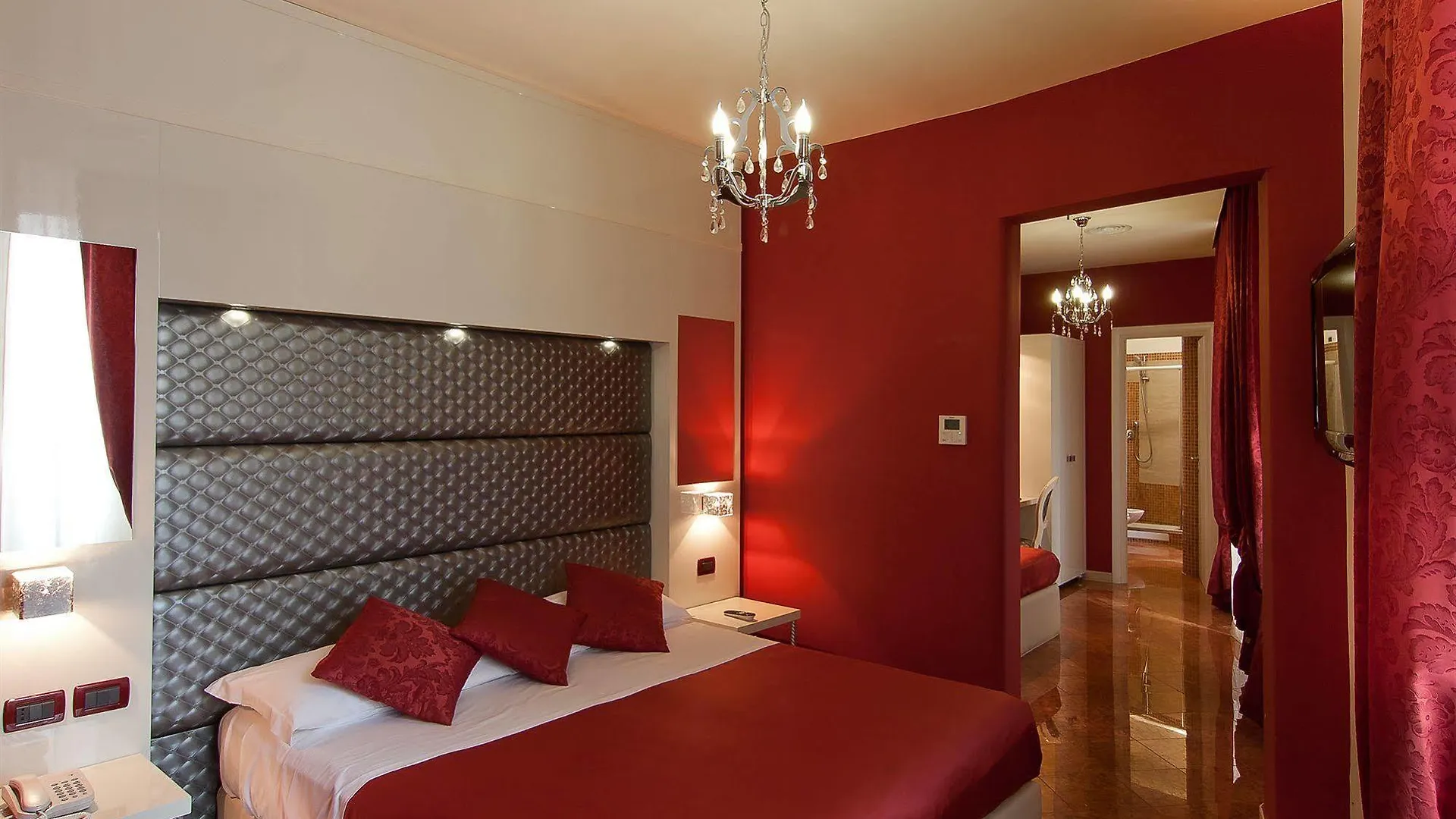 Hotel Fellini Рим Италия